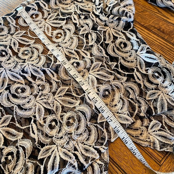 I.N.C. International Concepts, Heavy lace unlined jacket size small - Picture 10 of 11